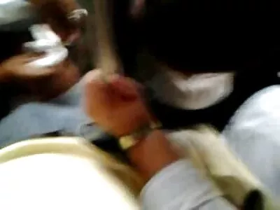 تیل والا سنہرے بالوں والی بیب کم کرنے والا ہے۔