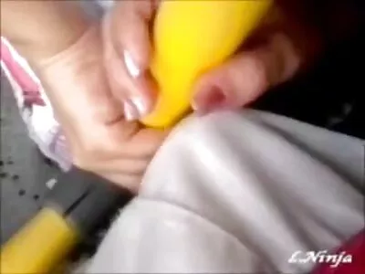 بلیک ہو آریانہ عدین باتھ روم میں نوجوان لڑکے کو چودتی ہے۔