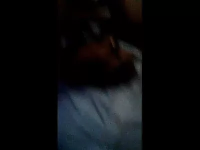 خوبصورت اسکرٹ میں نیلی آنکھوں والی بیب پبلک ٹوائلٹ میں چدائی ہو رہی ہے۔