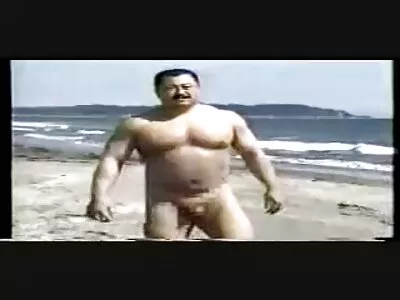 غیر ملکی نظر آنے والی نوعمر کلیئر بلیک پورے گھر میں چھا گئی۔