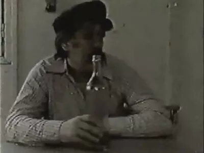 شادی شدہ لیٹنا اپنے شوہر کا ڈک پسند کرتی ہے۔