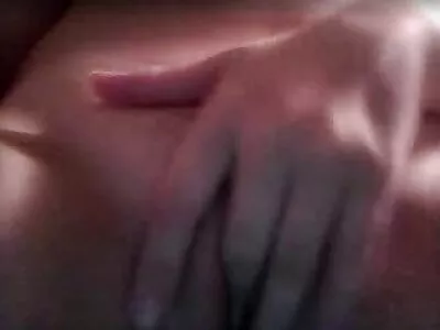 Leanne لیس اور کیٹی روز لونگ روم میں سخت گڑبڑ کر رہے ہیں۔